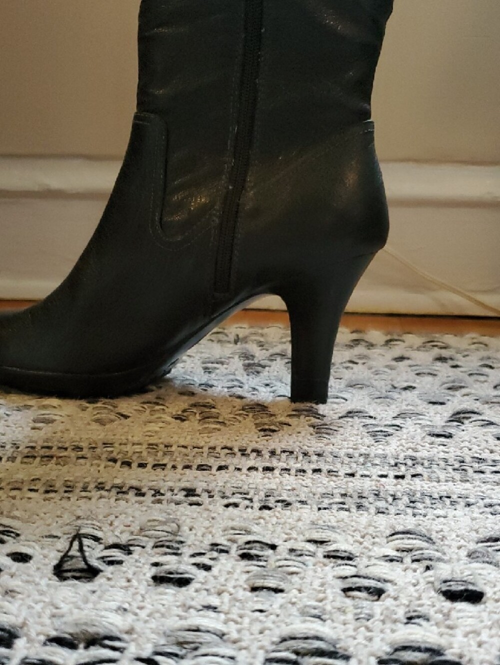 Sofft Black Leather Knee-High Heeled Boots - Picture 5 of 10